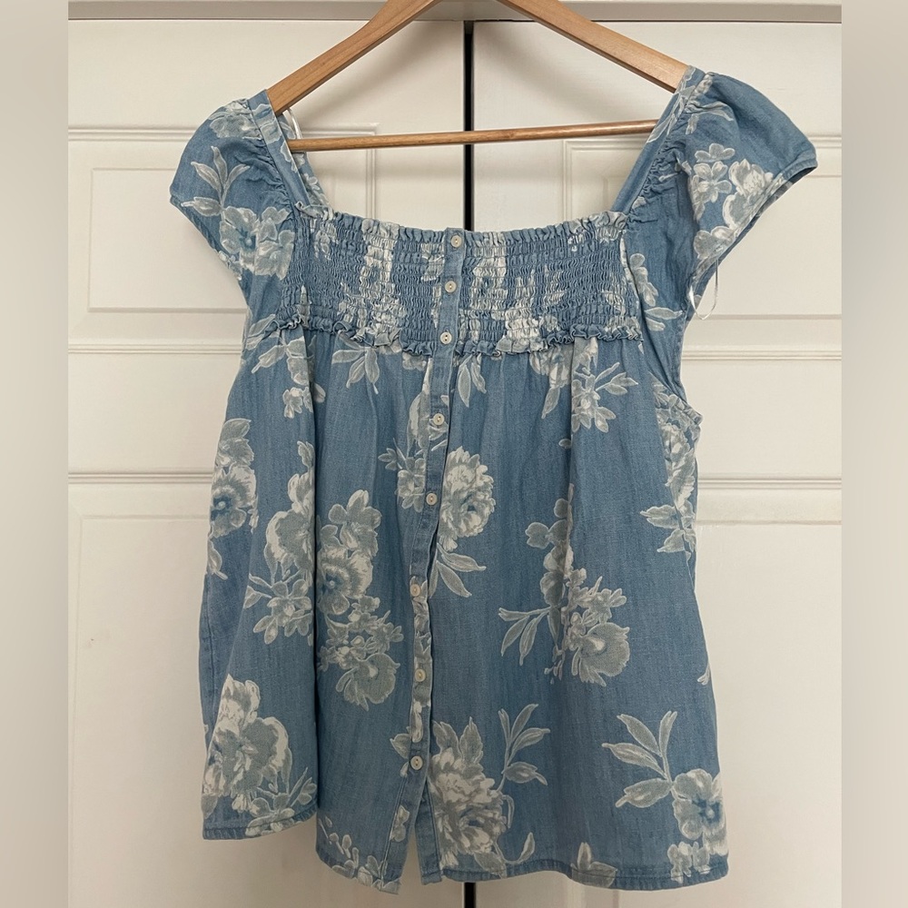 Floral print blouse